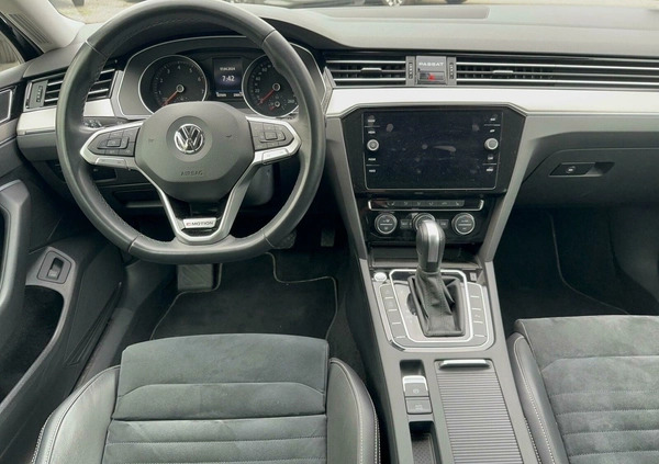 Volkswagen Passat cena 112900 przebieg: 107099, rok produkcji 2019 z Knurów małe 277